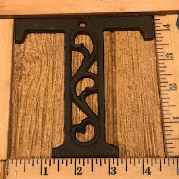 Cast Iron Letter "R" 4 5/8"tall Ornate Raw Cast Iron Ready for Paint 0184-0557-R - Picture 6 of 16